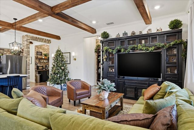 668 Rock Crest Avenue, Madera, CA 93636