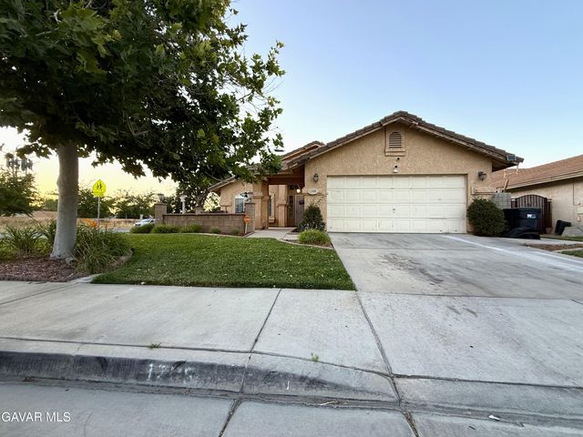 1705 Lightcap Street, Lancaster, CA 93535