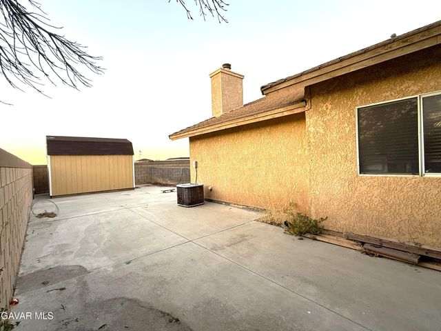 1705 Lightcap Street, Lancaster, CA 93535