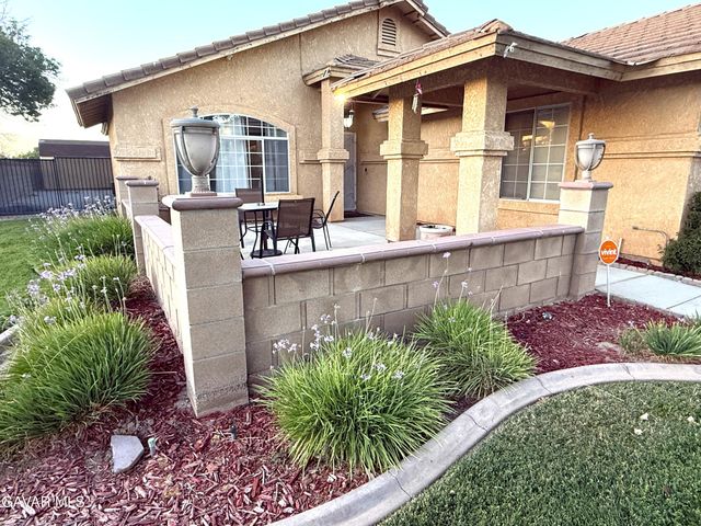 1705 Lightcap Street, Lancaster, CA 93535