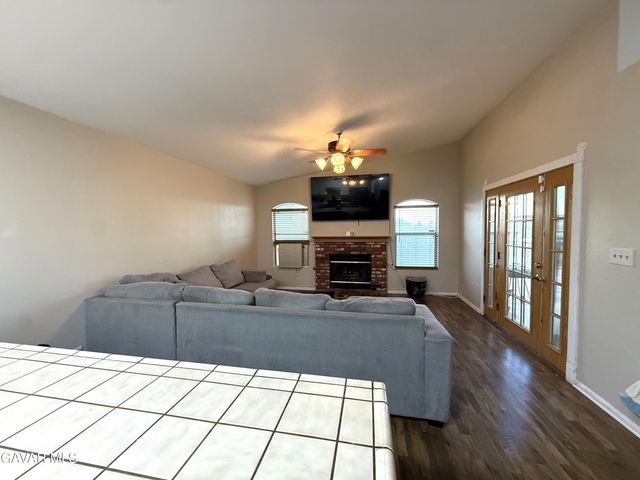 1705 Lightcap Street, Lancaster, CA 93535
