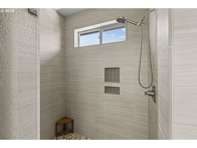 11900 Ne 58TH Ave, Vancouver, WA 98686