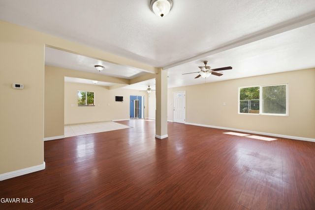 12537 E Avenue V-12, Pearblossom, CA 93553