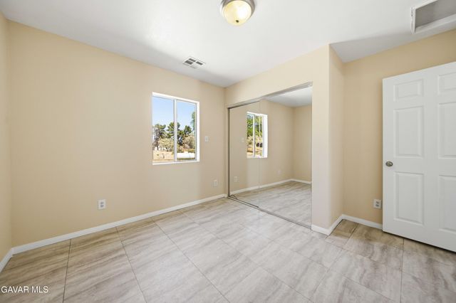 12537 E Avenue V-12, Pearblossom, CA 93553