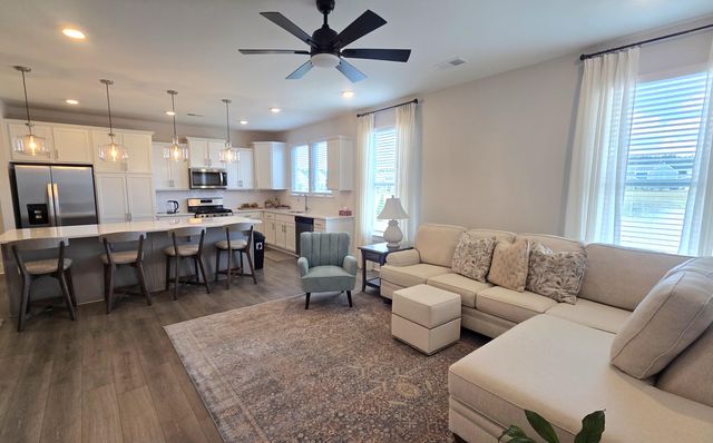 1522 Homecoming Boulevard, Ravenel, SC 29470