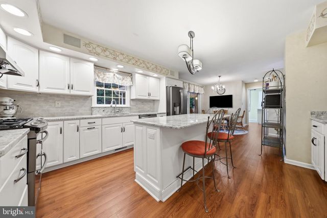 19211 OLDE WATERFORD RD, Hagerstown, MD 21742