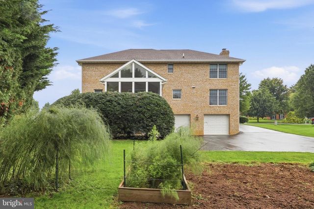 19211 OLDE WATERFORD RD, Hagerstown, MD 21742