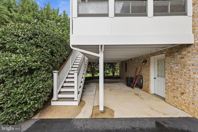 19211 OLDE WATERFORD RD, Hagerstown, MD 21742