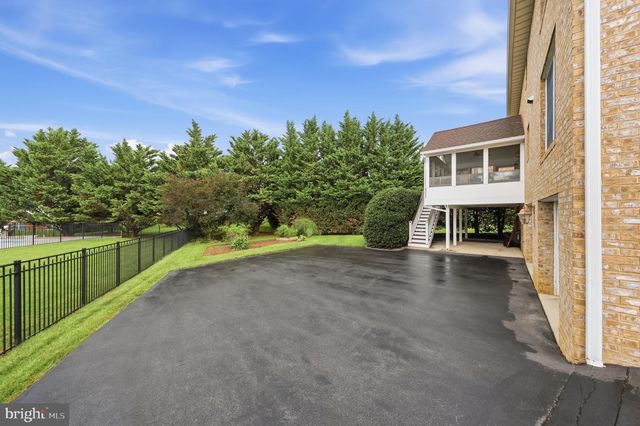 19211 OLDE WATERFORD RD, Hagerstown, MD 21742