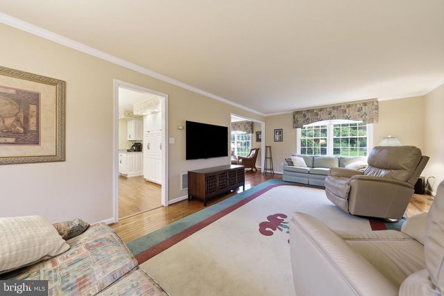 19211 OLDE WATERFORD RD, Hagerstown, MD 21742