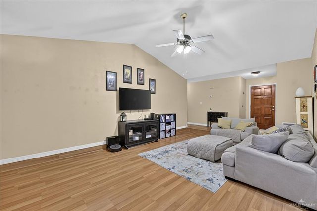 2132 W Jonquil Avenue W, Mcallen, TX 78501