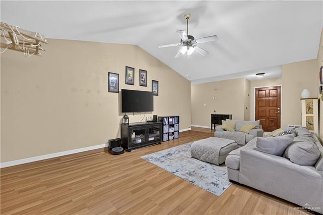 2132 W Jonquil Avenue W, Mcallen, TX 78501