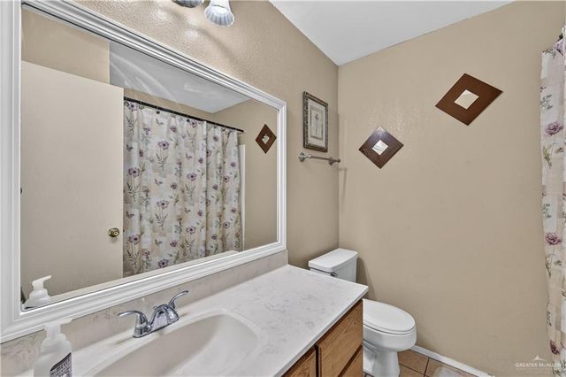 2132 W Jonquil Avenue W, Mcallen, TX 78501