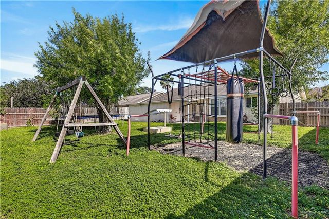 2132 W Jonquil Avenue W, Mcallen, TX 78501