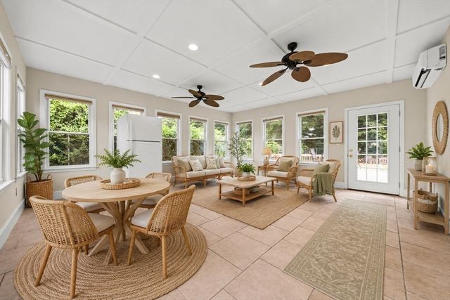 7 Pocahontas Dr, Peabody, MA 01960