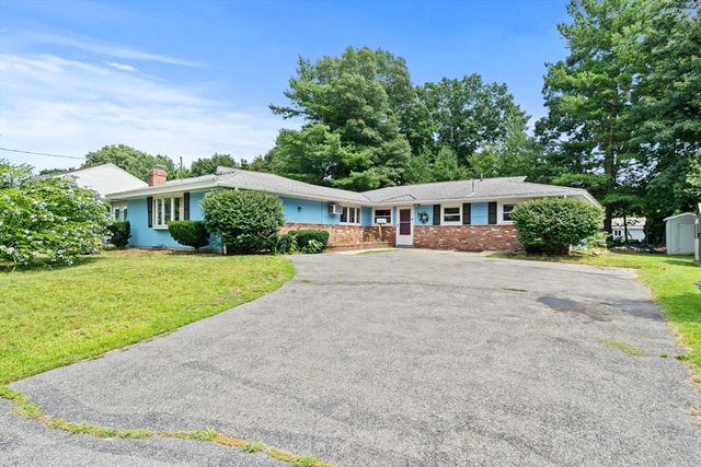 7 Pocahontas Dr, Peabody, MA 01960