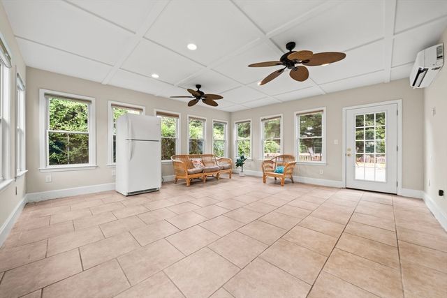 7 Pocahontas Dr, Peabody, MA 01960
