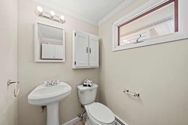7 Pocahontas Dr, Peabody, MA 01960