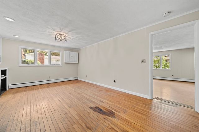 7 Pocahontas Dr, Peabody, MA 01960