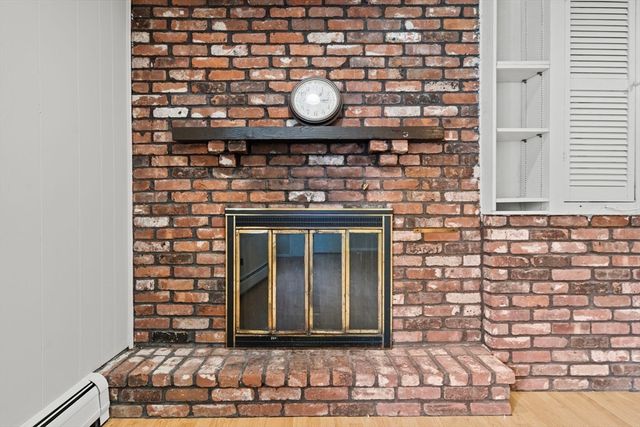 7 Pocahontas Dr, Peabody, MA 01960