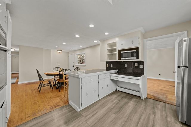 7 Pocahontas Dr, Peabody, MA 01960