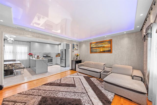 32 Henry Place, Staten Island, NY 10305