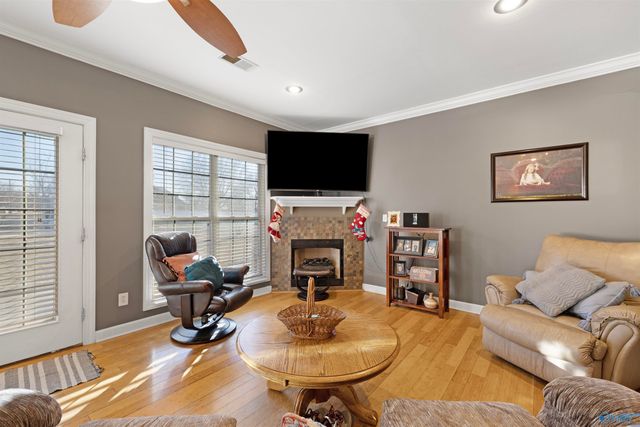 1004 Lilypad Circle SW, Hartselle, AL 35640