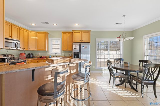 1004 Lilypad Circle SW, Hartselle, AL 35640