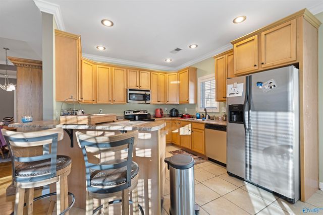 1004 Lilypad Circle SW, Hartselle, AL 35640