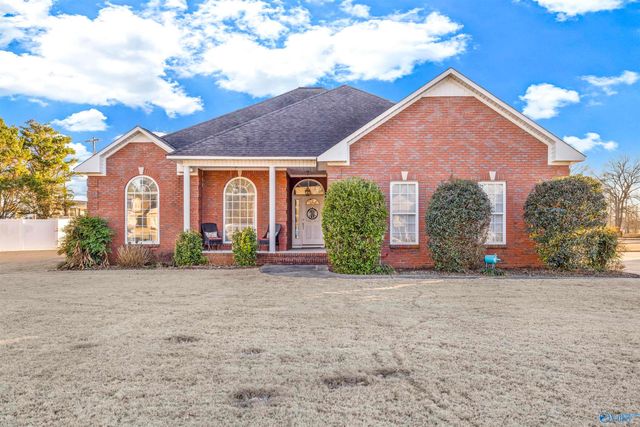 1004 Lilypad Circle SW, Hartselle, AL 35640