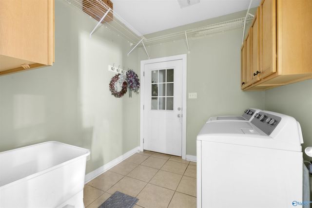 1004 Lilypad Circle SW, Hartselle, AL 35640