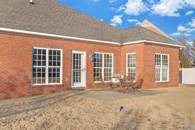 1004 Lilypad Circle SW, Hartselle, AL 35640