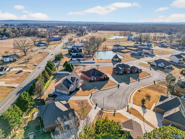 1004 Lilypad Circle SW, Hartselle, AL 35640