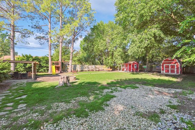 2525 Freedom Lane, Denton, TX 76209