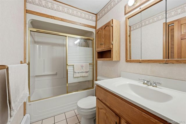 41 N Country Road, Shoreham, NY 11786