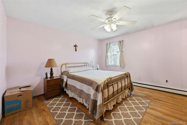 41 N Country Road, Shoreham, NY 11786