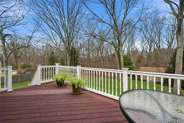 41 N Country Road, Shoreham, NY 11786