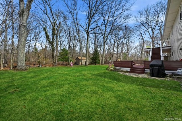 41 N Country Road, Shoreham, NY 11786