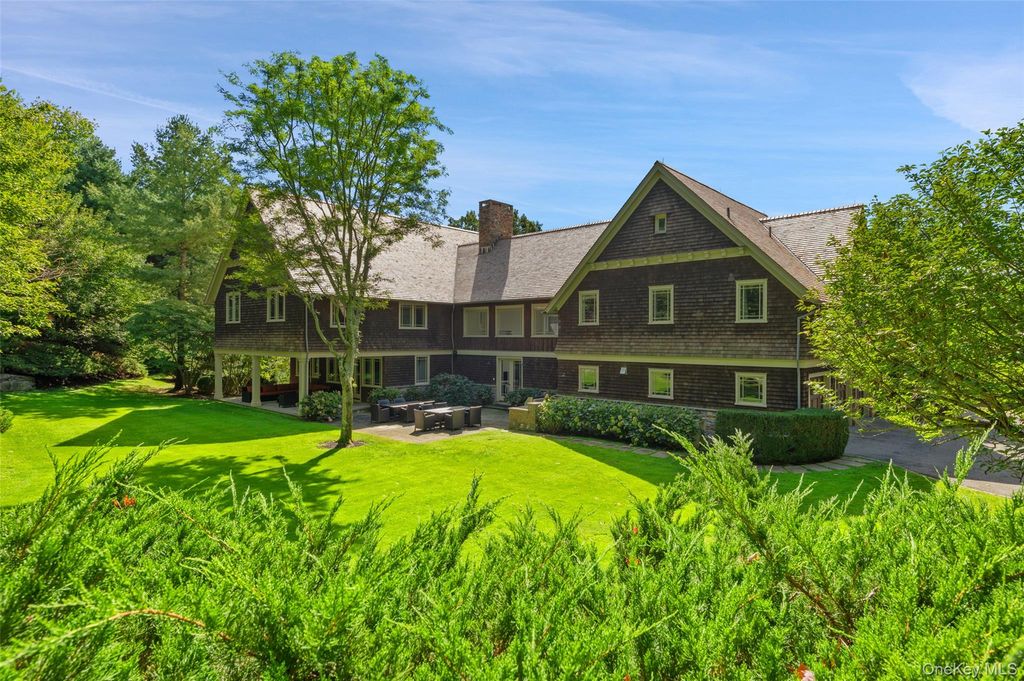 2 Hollow Ridge Road, Armonk, NY 10504 — photo 2