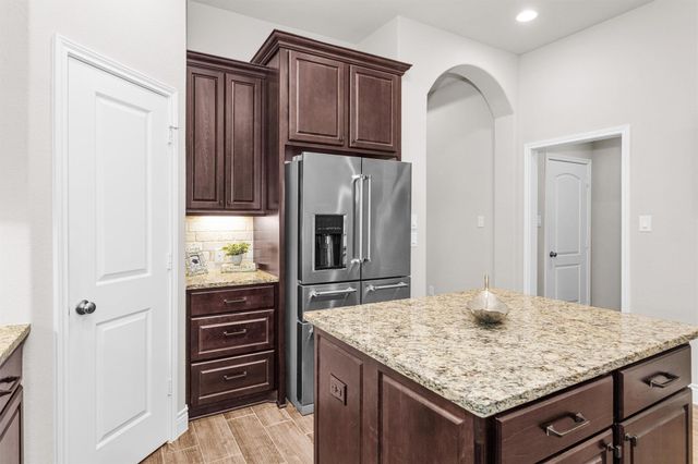 163 Greatwood Glen Drive, Montgomery, TX 77316