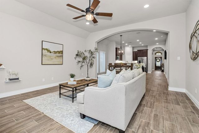 163 Greatwood Glen Drive, Montgomery, TX 77316