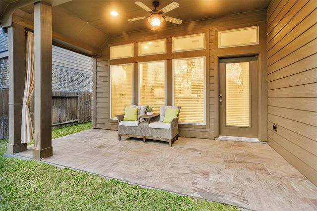 163 Greatwood Glen Drive, Montgomery, TX 77316