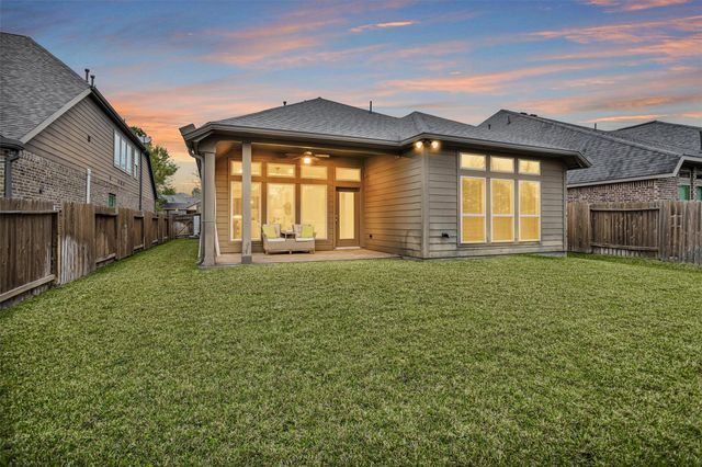 163 Greatwood Glen Drive, Montgomery, TX 77316