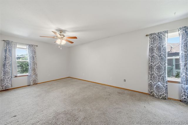 614 W 20th Street S, Claremore, OK 74019