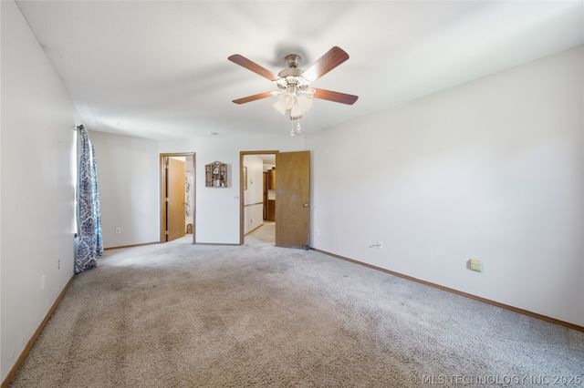614 W 20th Street S, Claremore, OK 74019