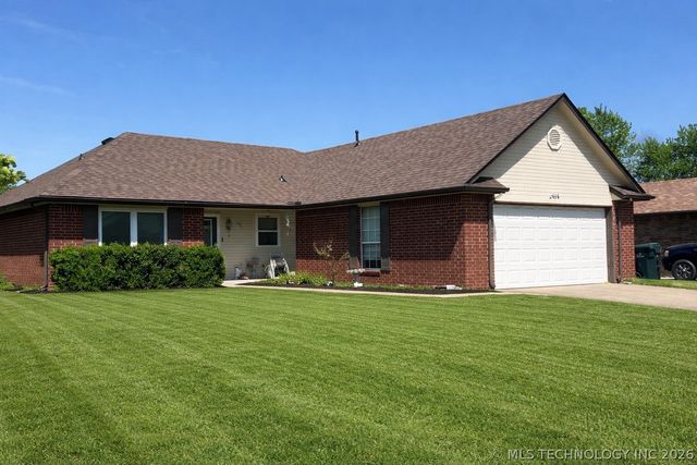 614 W 20th Street S, Claremore, OK 74019