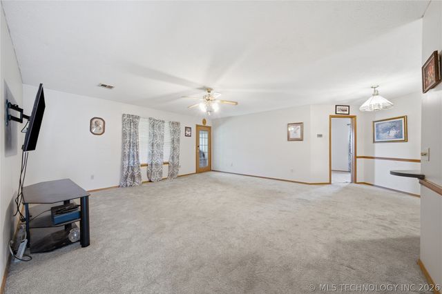 614 W 20th Street S, Claremore, OK 74019