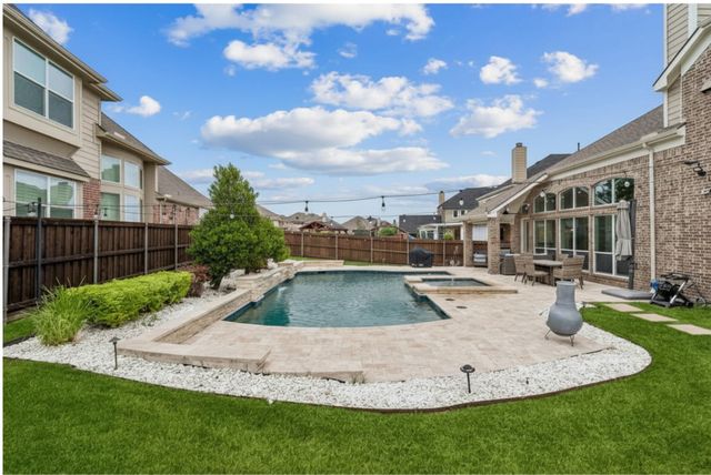 301 Vatican Hill Drive, Little Elm, TX 75068