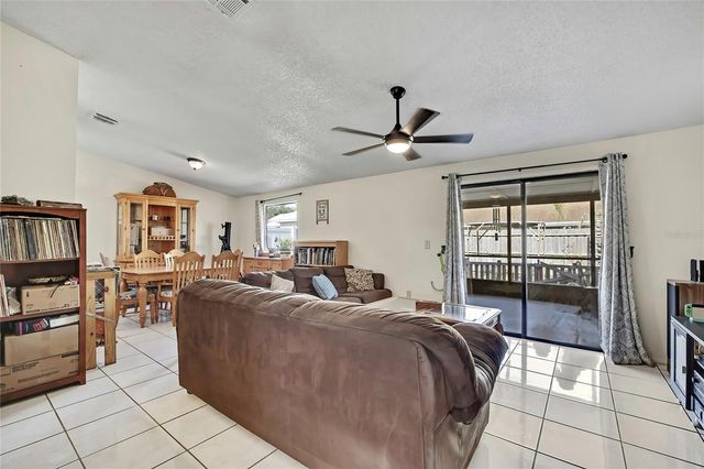 1521 PINEY BRANCH CIRCLE, Valrico, FL 33594