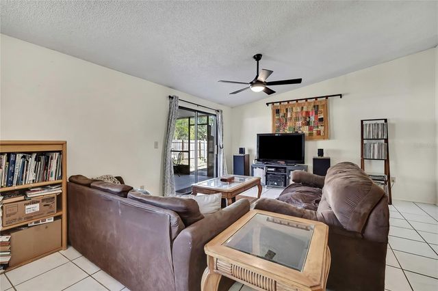 1521 PINEY BRANCH CIRCLE, Valrico, FL 33594